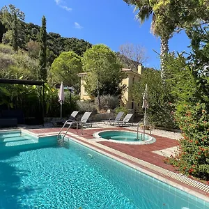 Villa Atlantis, Katelios