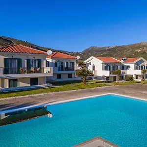 Apartment Captain's, Katelios